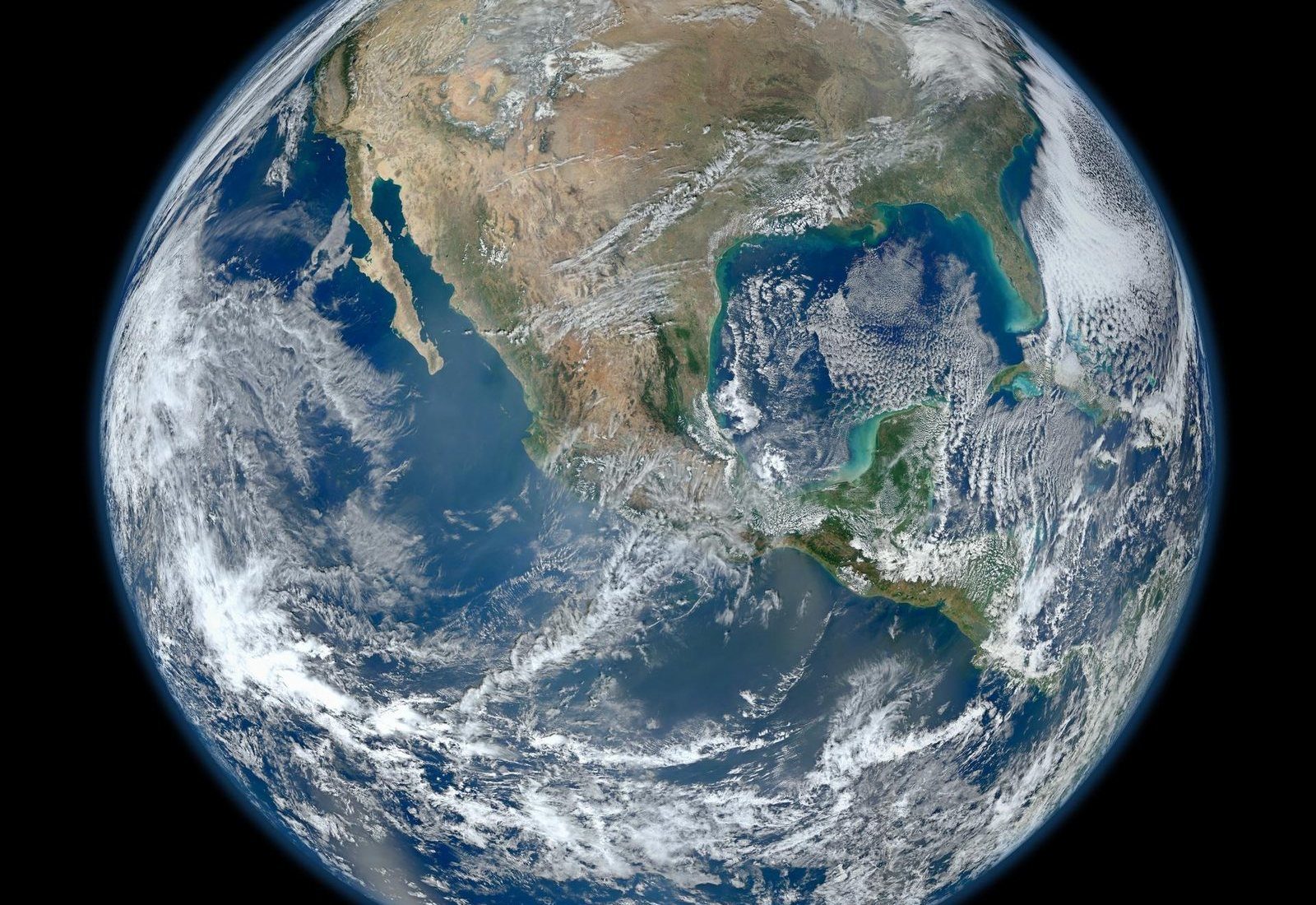 La Tierra vista desde el espacio, con América del Norte, nubes y océanos